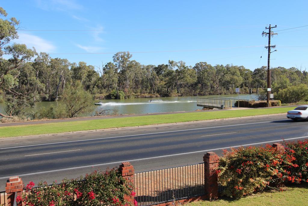 Mildura Riverview Motel Gol Gol ภายนอก รูปภาพ