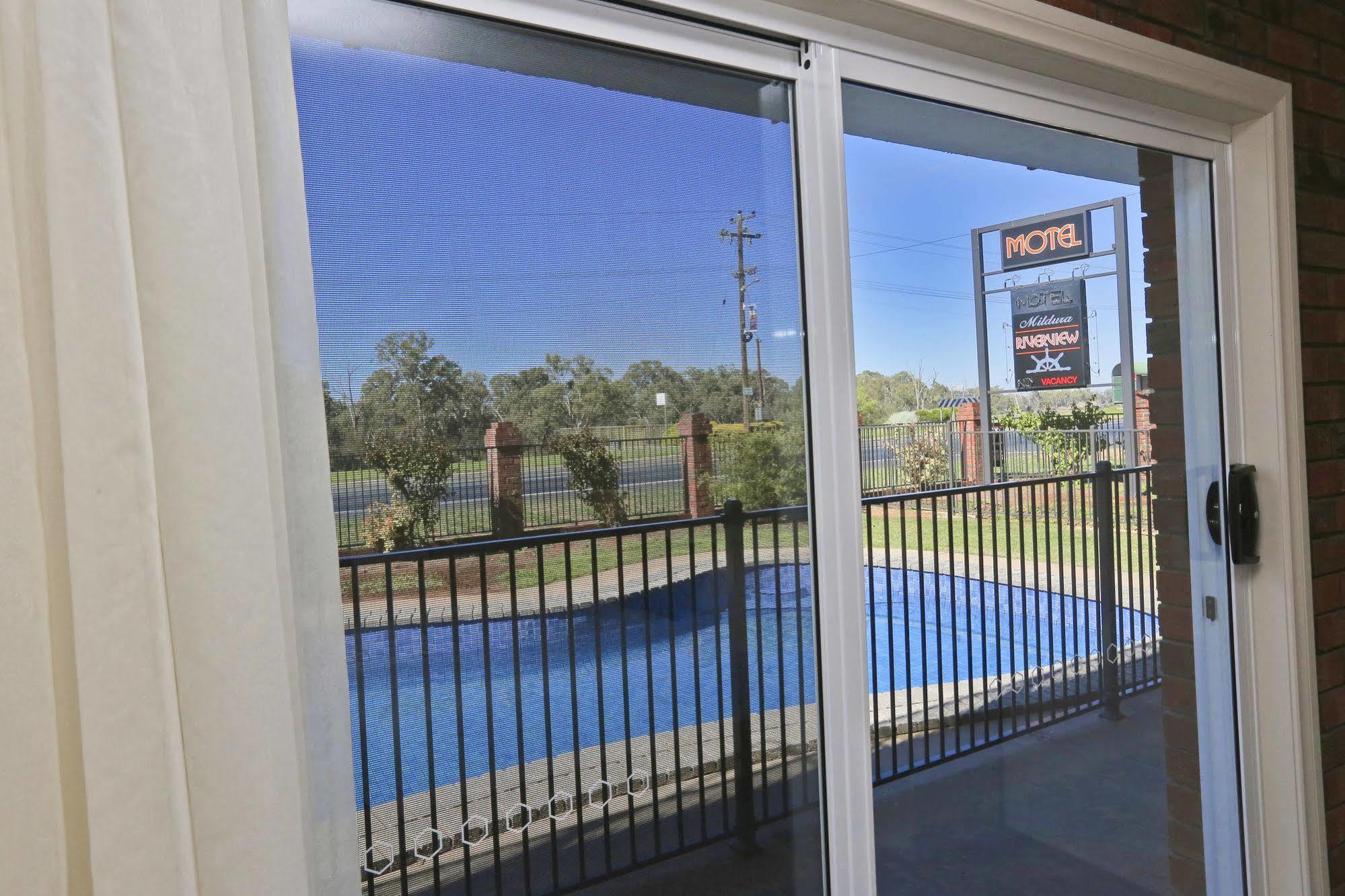 Mildura Riverview Motel Gol Gol ภายนอก รูปภาพ